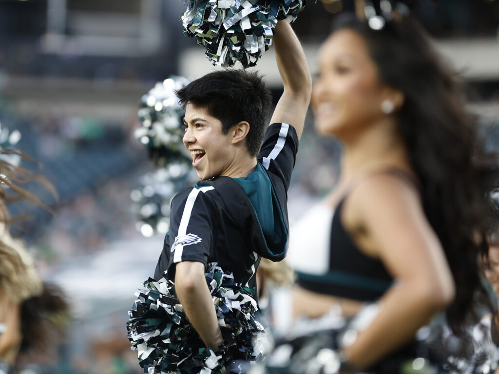 Centennial High Alum Alex Fan Dances His Way to Philadelphia Eagles