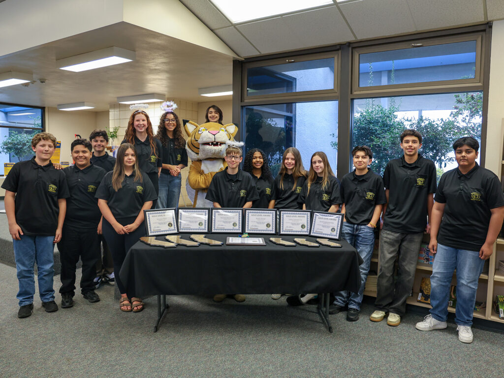 Fruitvale Junior High Students Shine During First Year of Virtual Enterprise