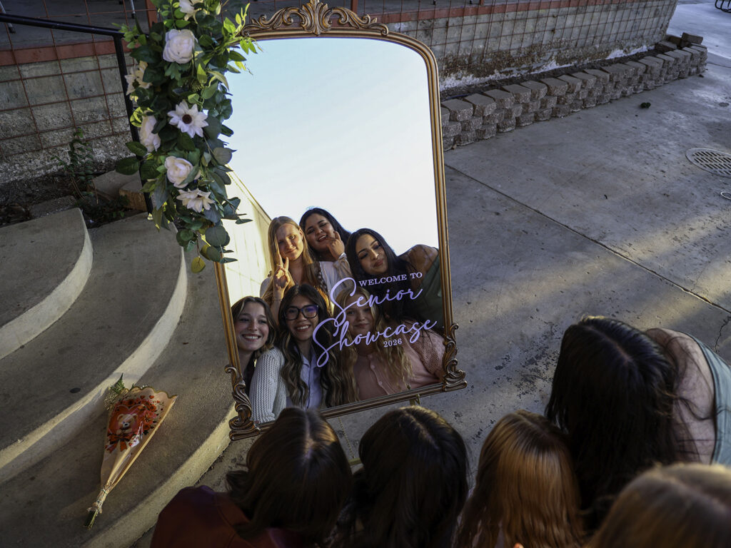 Valley Oaks CTE Students Exhibit Projects in Senior Showcase