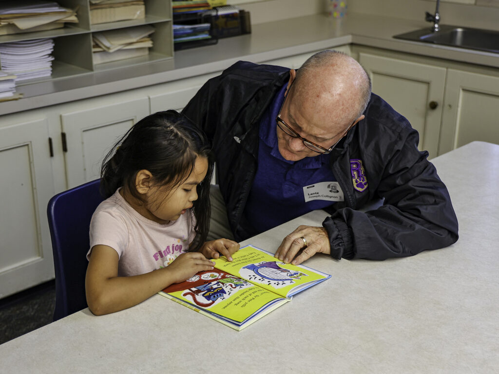 Kern County Community Reading Project Seeks Volunteers