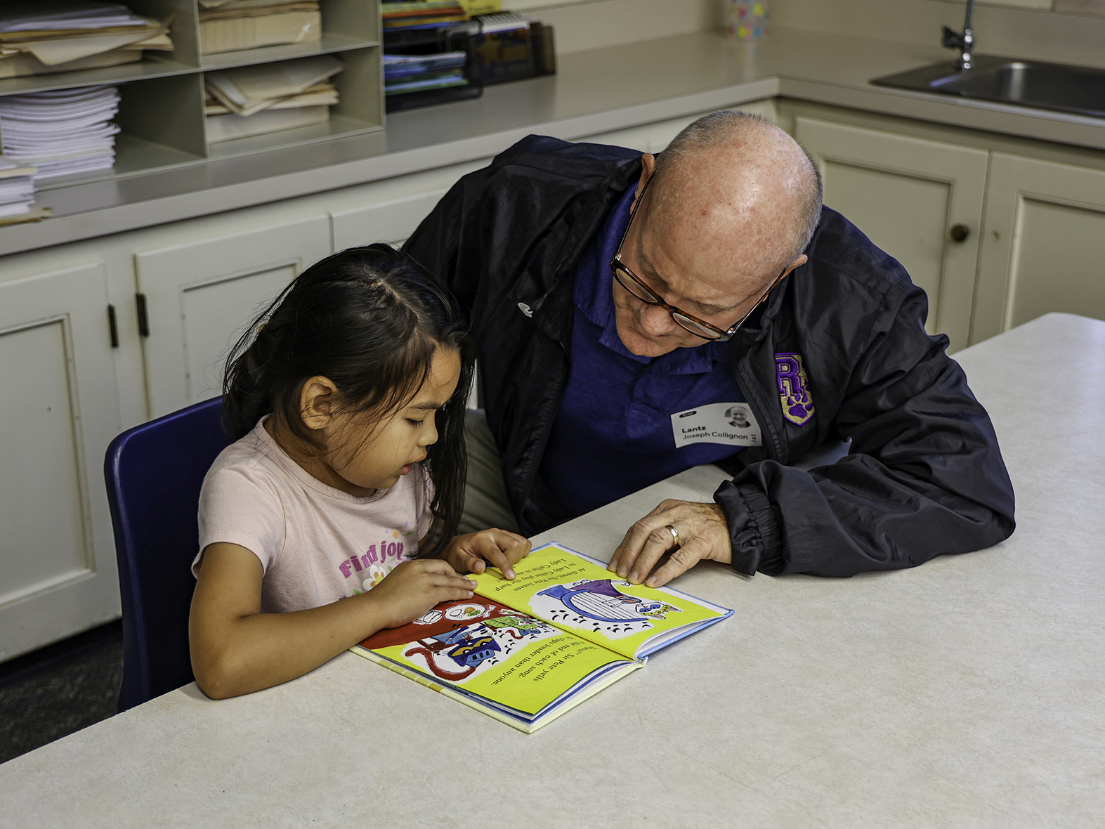 Kern County Community Reading Project Seeks Volunteers